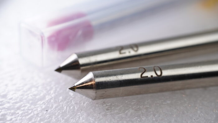 Single point vs multi-point diamond dressers